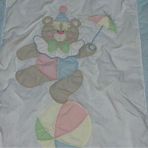 1986 Vintage  Dreamland  Bear Crib Comforter Blanket Used